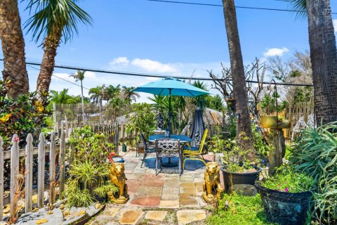 Casa en venta en Jensen Beach, Florida, 3 dormitorios, 131.46 m2 № 2077789 - foto 18