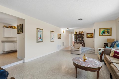 Casa en venta en Jensen Beach, Florida, 3 dormitorios, 131.46 m2 № 2077789 - foto 6