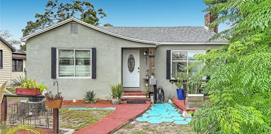 Villa ou maison à Saint Petersburg, Floride 2 chambres, 89.19 m2 № 2267234