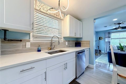 Villa ou maison à vendre à Saint Petersburg, Floride: 2 chambres, 89.19 m2 № 2267234 - photo 19