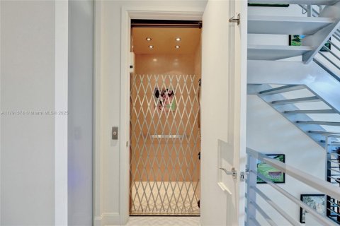 Купить таунхаус в Помпано-Бич, Флорида 3 спальни, 264.49м2, № 1957727 - фото 30