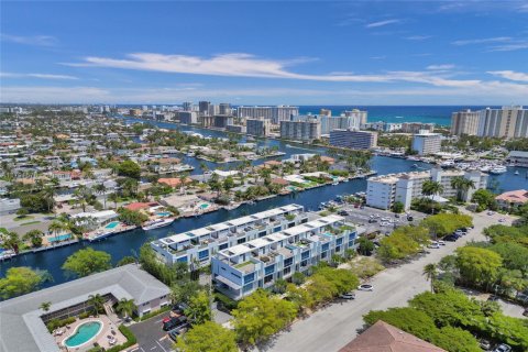 Купить таунхаус в Помпано-Бич, Флорида 3 спальни, 264.49м2, № 1957727 - фото 1