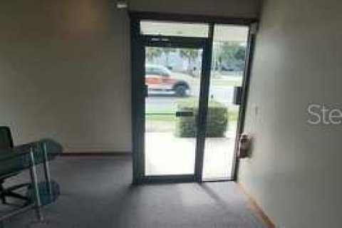 Immobilier commercial à vendre à Titusville, Floride: 145.11 m2 № 2415489 - photo 2