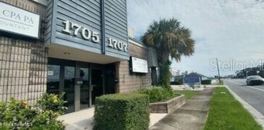 Immobilier commercial à Titusville, Floride 145.11 m2 № 2415489