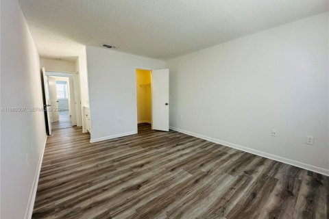 Купить кондоминиум в Мирамар, Флорида 2 спальни, 100.71м2, № 2048333 - фото 13