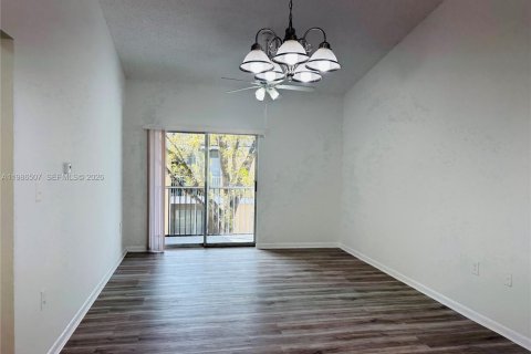 Кондоминиум с 2 спальнями в Мирамар, Флорида № 2048333