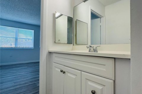 Купить кондоминиум в Мирамар, Флорида 2 спальни, 100.71м2, № 2048333 - фото 18