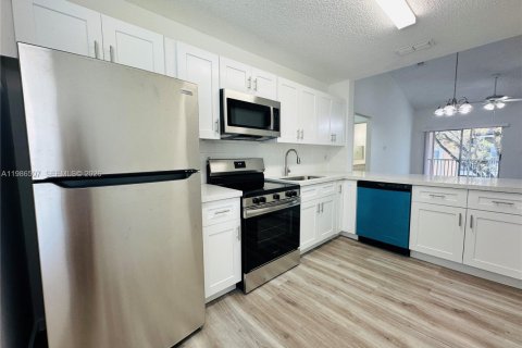 Купить кондоминиум в Мирамар, Флорида 2 спальни, 100.71м2, № 2048333 - фото 7