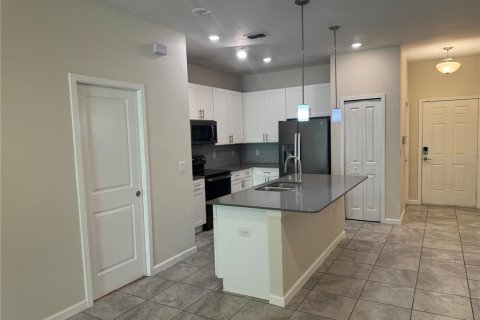 Touwnhouse à louer à Orlando, Floride: 3 chambres, 120.4 m2 № 2416800 - photo 9