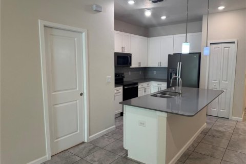 Touwnhouse à louer à Orlando, Floride: 3 chambres, 120.4 m2 № 2416800 - photo 10