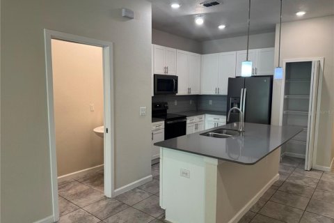 Touwnhouse à louer à Orlando, Floride: 3 chambres, 120.4 m2 № 2416800 - photo 11