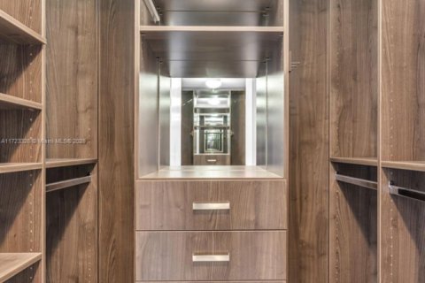 Condominio en venta en Miami, Florida, 3 dormitorios, 126.07 m2 № 2034740 - foto 23