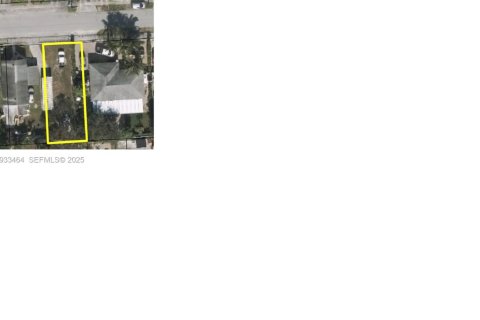 Terreno en Miami, Florida № 2152475