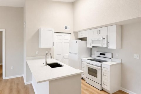 Copropriété à louer à Port St. Lucie, Floride: 2 chambres, 89.19 m2 № 2311315 - photo 4