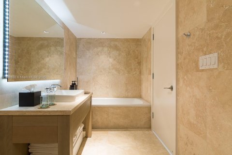 Copropriété à vendre à Miami Beach, Floride: 1 chambre, 80.45 m2 № 1979528 - photo 15