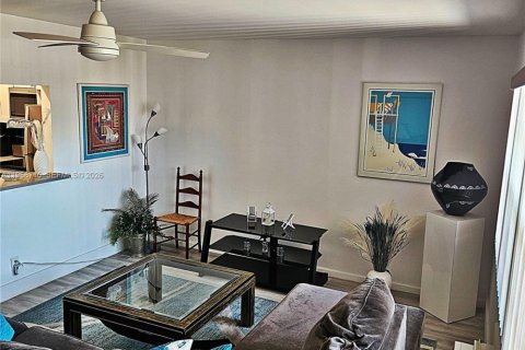 Купить кондоминиум в Дирфилд-Бич, Флорида 1 спальня, 65.03м2, № 2022218 - фото 4