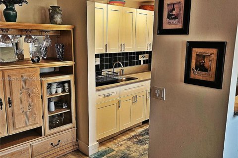 Купить кондоминиум в Дирфилд-Бич, Флорида 1 спальня, 65.03м2, № 2022218 - фото 5