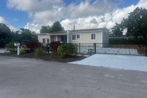 Villa ou maison à vendre à Miami, Floride: 3 chambres, 119.66 m2 № 2008654 - photo 8