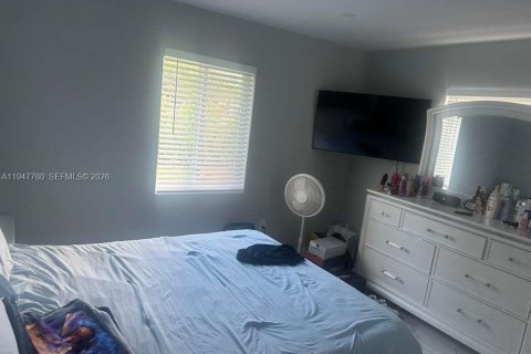 Villa ou maison à vendre à Miami, Floride: 3 chambres, 119.66 m2 № 2008654 - photo 21