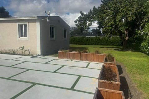 Villa ou maison à vendre à Miami, Floride: 3 chambres, 119.66 m2 № 2008654 - photo 6