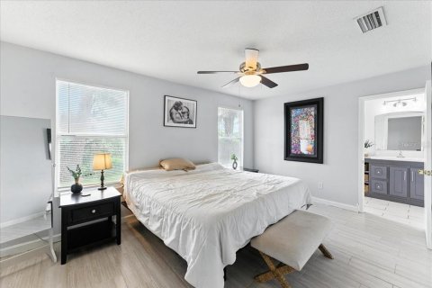 House in Sanford, Florida 3 bedrooms, 119.75 sq.m. № 1823001 - photo 14