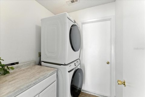 House in Sanford, Florida 3 bedrooms, 119.75 sq.m. № 1823001 - photo 22