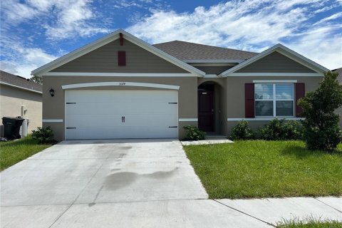 Villa ou maison à Poinciana, Floride 4 chambres, 169.83 m2 № 2410175