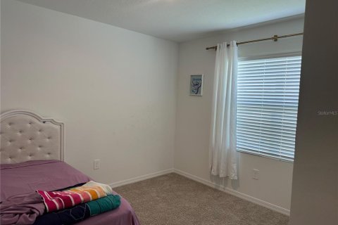 Villa ou maison à vendre à Poinciana, Floride: 4 chambres, 169.83 m2 № 2410175 - photo 10