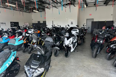 Immobilier commercial à Pembroke Park, Floride № 2153357