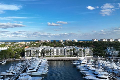 Condo in Riviera Beach, Florida, 2 bedrooms № 2190047 - photo 5