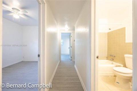 Снять в аренду виллу или дом в Форт-Лодердейл, Флорида 3 спальни, 167.41м2, № 2043988 - фото 11