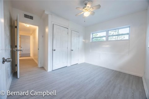 Снять в аренду виллу или дом в Форт-Лодердейл, Флорида 3 спальни, 167.41м2, № 2043988 - фото 8