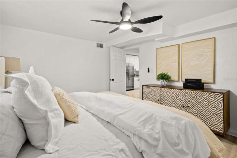 Villa ou maison à vendre à Tampa, Floride: 4 chambres, 138.33 m2 № 2138100 - photo 18