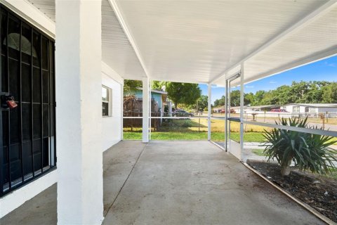 Villa ou maison à vendre à Tampa, Floride: 4 chambres, 138.33 m2 № 2138100 - photo 3