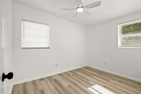 Villa ou maison à vendre à Tampa, Floride: 4 chambres, 138.33 m2 № 2138100 - photo 23