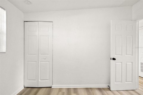 Villa ou maison à vendre à Tampa, Floride: 4 chambres, 138.33 m2 № 2138100 - photo 21