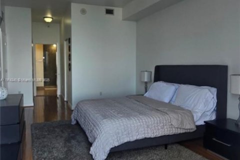 Condo in North Bay Village, Florida, 3 bedrooms  № 1970115 - photo 12