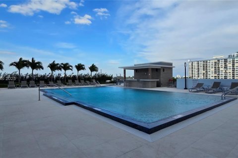 Condo in North Bay Village, Florida, 3 bedrooms  № 1970115 - photo 30