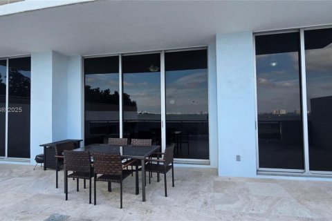 Condo in North Bay Village, Florida, 3 bedrooms  № 1970115 - photo 19