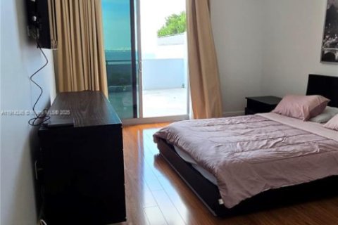 Condo in North Bay Village, Florida, 3 bedrooms  № 1970115 - photo 22