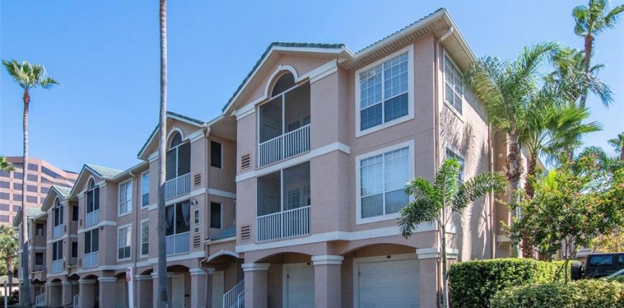 Condo à Tampa, Floride, 1 chambre № 2420357