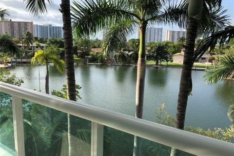 Снять в аренду кондоминиум в Санни-Айлс-Бич, Флорида 2 спальни, 165.92м2, № 2005382 - фото 22