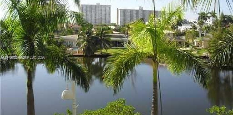 Кондоминиум с 2 спальнями в Санни-Айлс-Бич, Флорида № 2005382