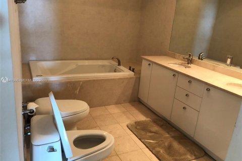 Снять в аренду кондоминиум в Санни-Айлс-Бич, Флорида 2 спальни, 165.92м2, № 2005382 - фото 19