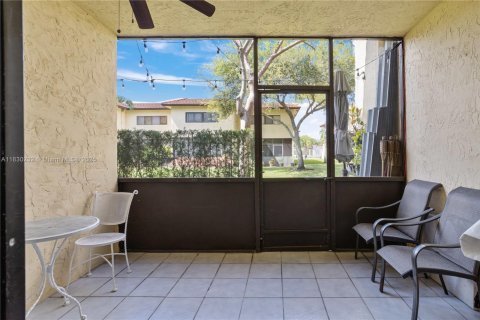 Townhouse in Sunrise, Florida 3 bedrooms, 140.47 sq.m. № 1804619 - photo 7