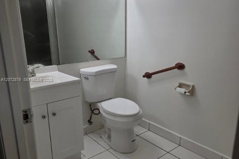 Copropriété à vendre à Miami, Floride: 3 chambres, 126.72 m2 № 2307051 - photo 9