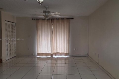 Copropriété à vendre à Miami, Floride: 3 chambres, 126.72 m2 № 2307051 - photo 4