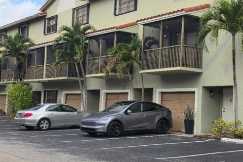 Copropriété à vendre à Miami, Floride: 3 chambres, 126.72 m2 № 2307051 - photo 2