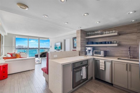 Купить кондоминиум в Майами-Бич, Флорида 2 спальни, 113.9м2, № 1962584 - фото 19