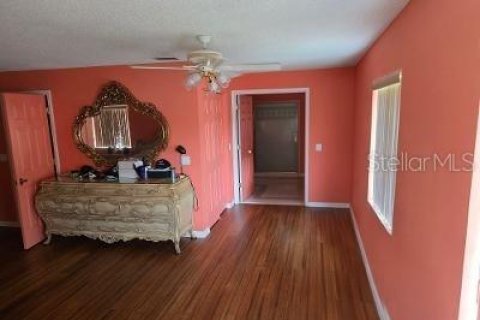 House in Palm Coast, Florida 3 bedrooms, 258.27 sq.m. № 2235957 - photo 12